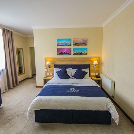 Rayan Hotel Ош Екстериор снимка