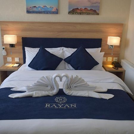 Rayan Hotel Ош Екстериор снимка
