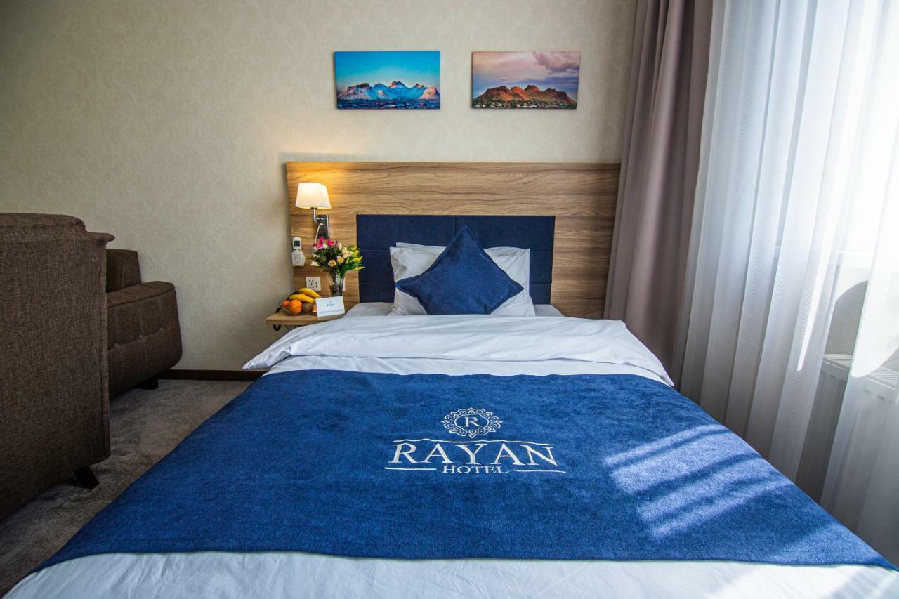 Rayan Hotel Ош Екстериор снимка