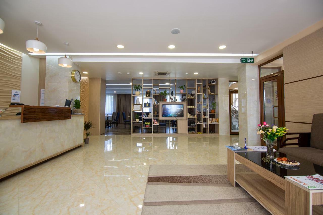 Rayan Hotel Ош Екстериор снимка