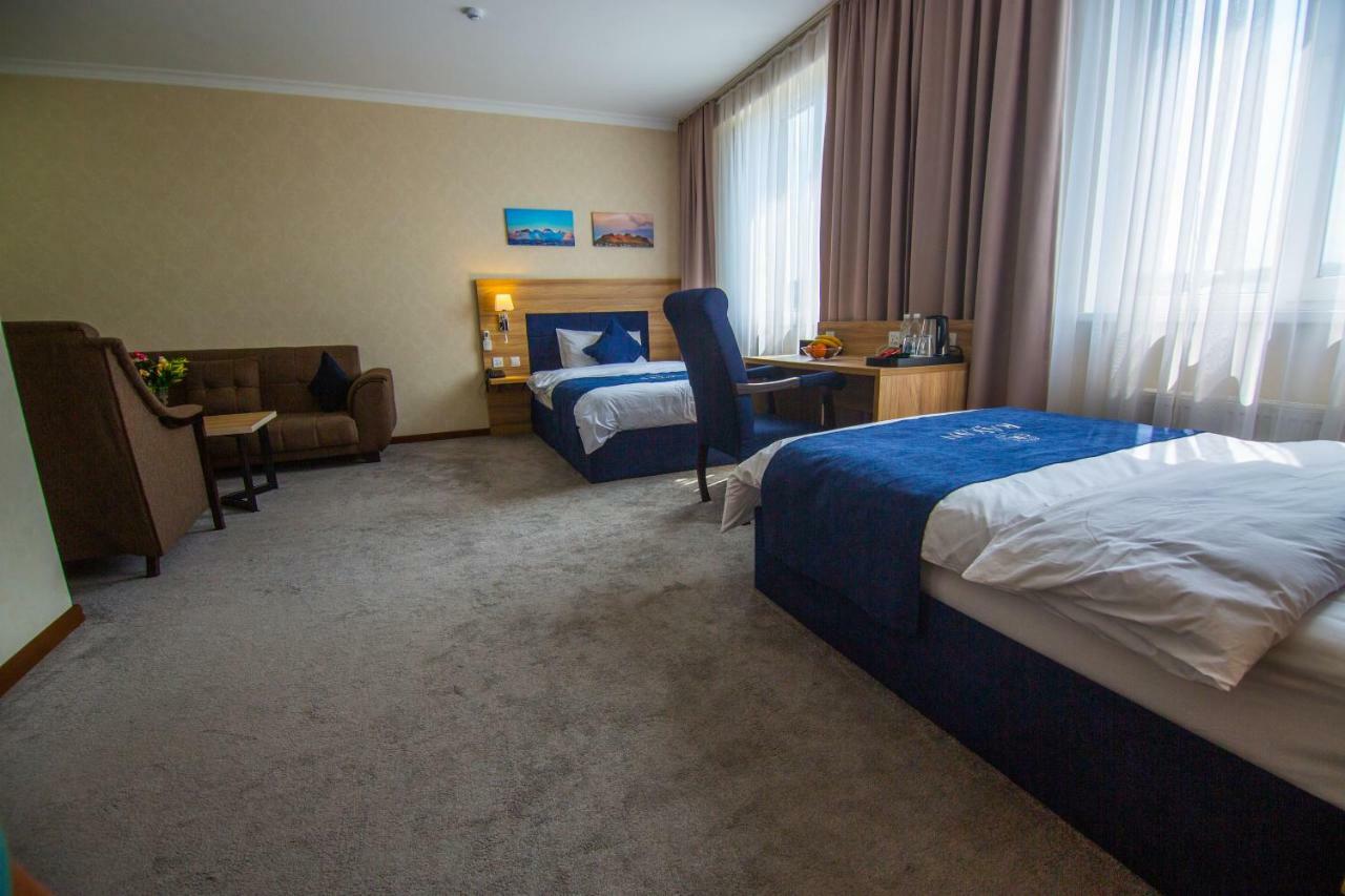Rayan Hotel Ош Екстериор снимка