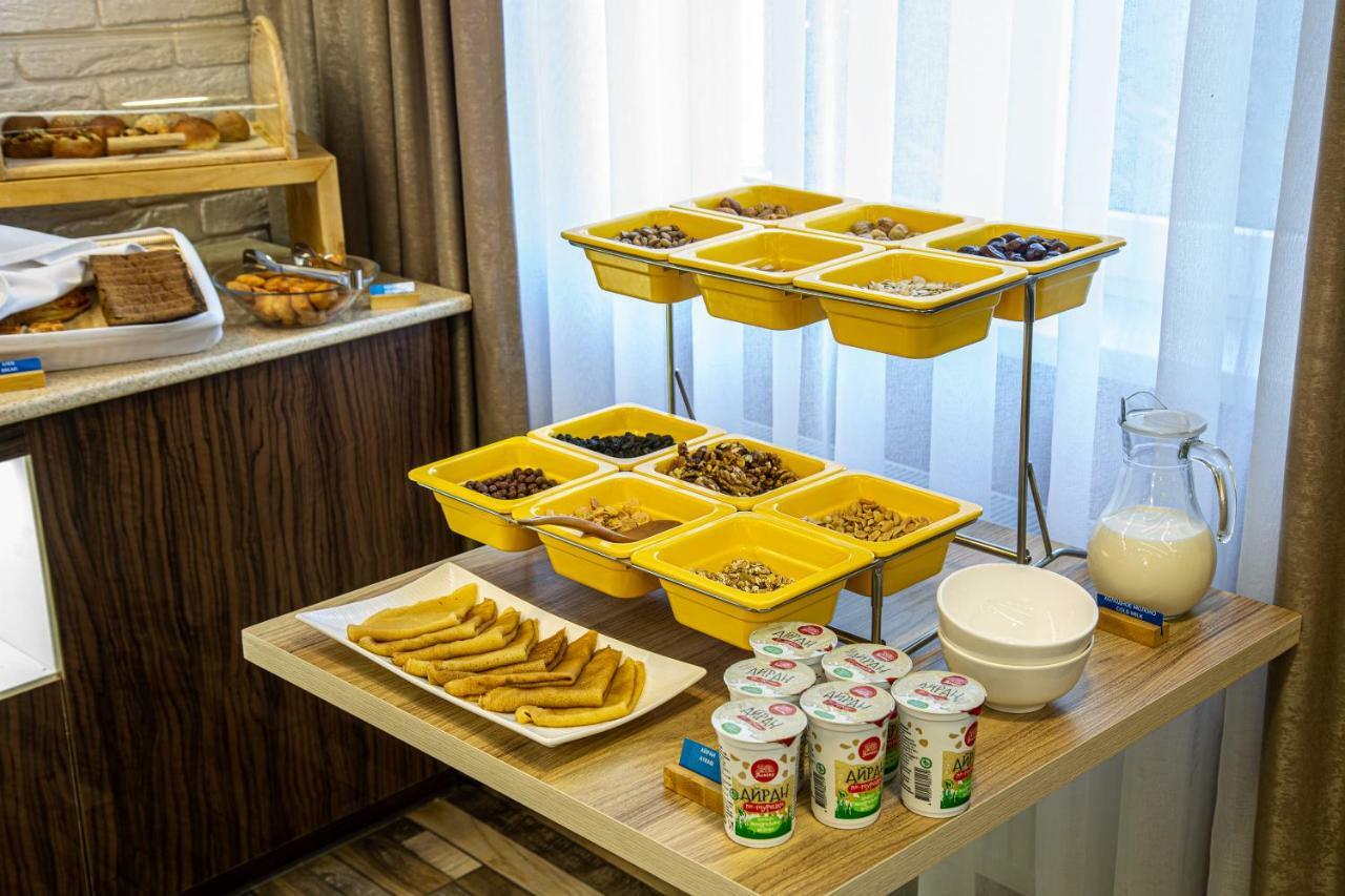 Rayan Hotel Ош Екстериор снимка