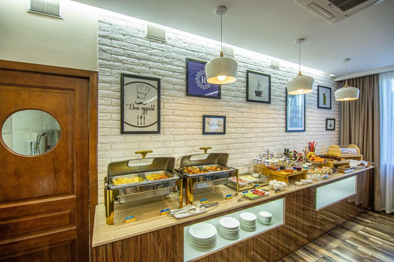 Rayan Hotel Ош Екстериор снимка