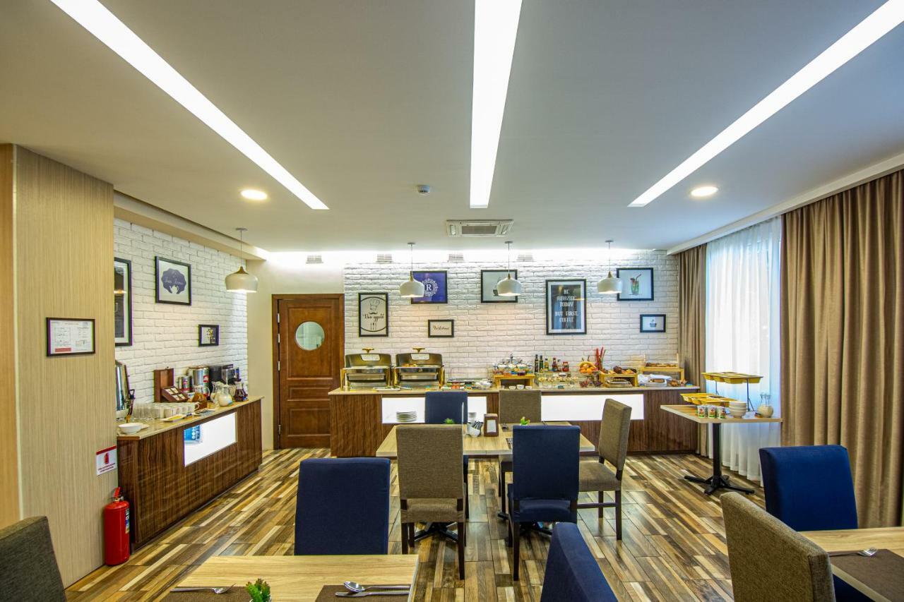 Rayan Hotel Ош Екстериор снимка